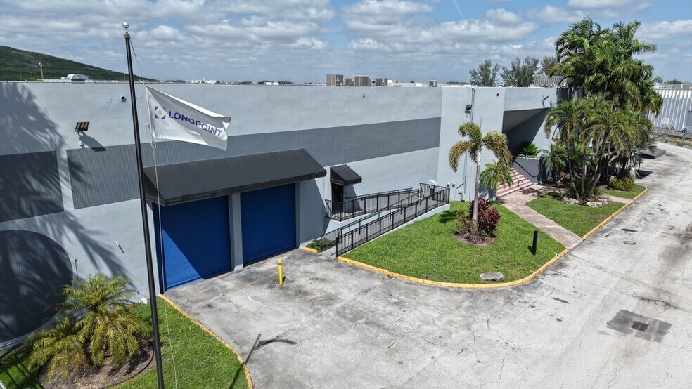 More Photos Of 9970 NW 89th Ct, Medley Warehouse For Lease