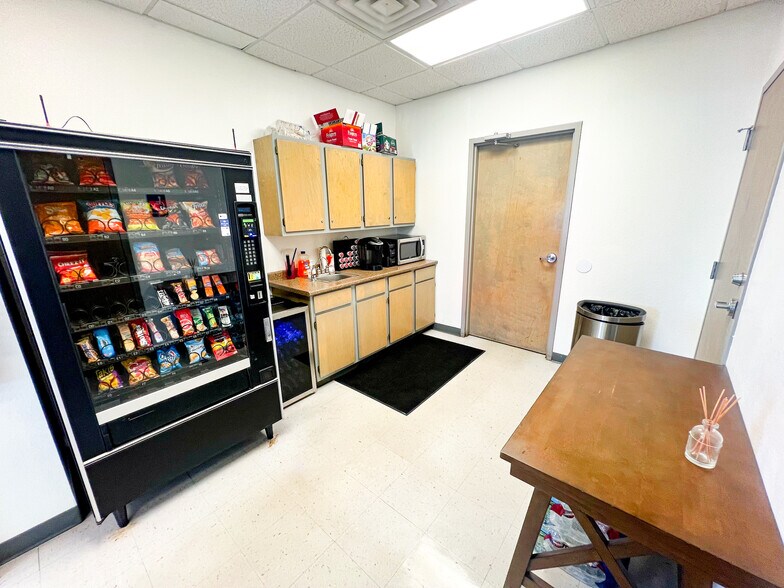 More Photos Of 3205 W Wall St, Midland Auto Dealership For Sale