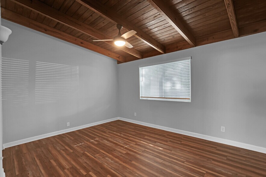 More Photos Of 1813 Seminole Rd, Atlantic Beach Multifamily For Sale