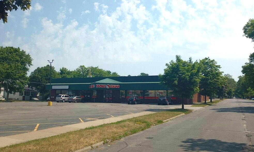 Primary Photo Of 1405 6th St, Wausau Freestanding For Lease