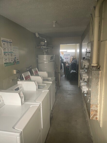 More Photos Of 433 E Cedar Ave, Burbank Apartments For Sale