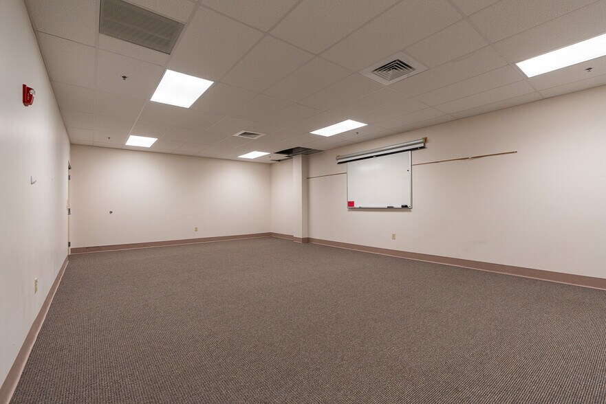 More Photos Of 1701 Westchester Dr, High Point Religious Facility For Sale