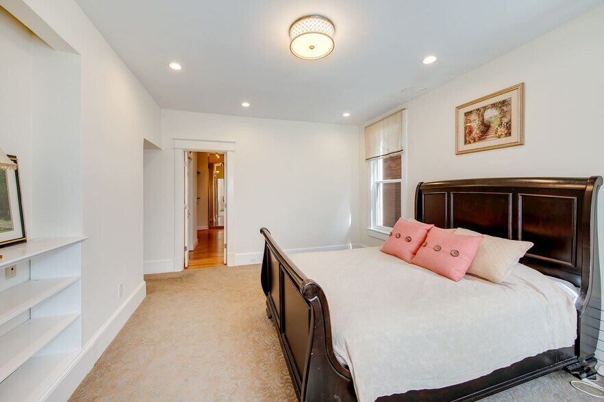 More Photos Of 1755 18th St Nw, Washington Apartments For Sale