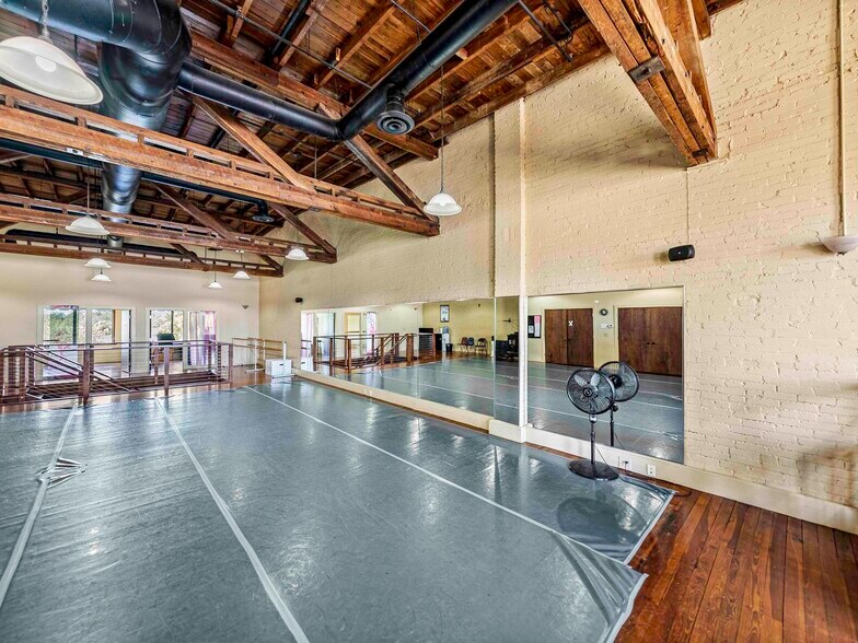 More Photos Of 247 E Stuart Ave, Lake Wales Storefront For Lease