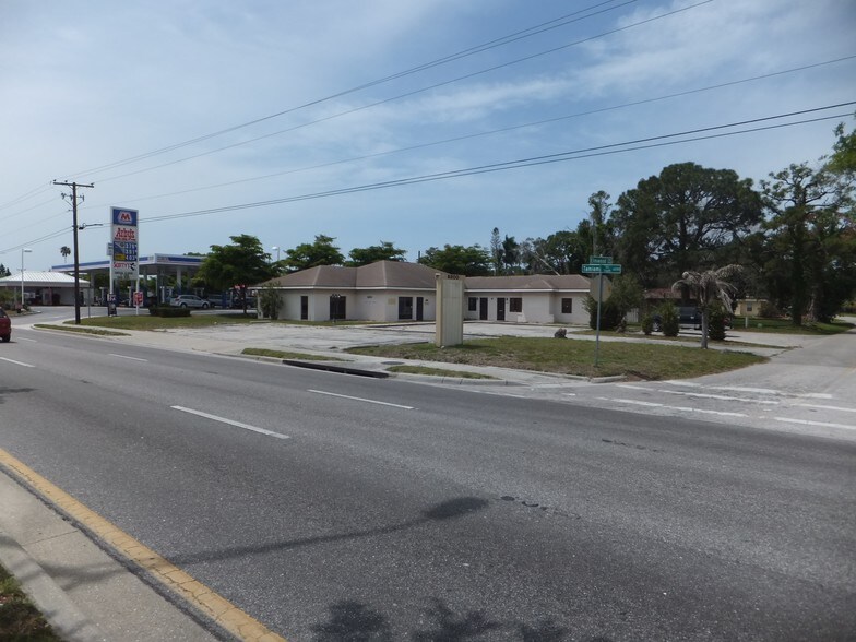 More Photos Of 6200 S Tamiami Trl, Sarasota Office For Sale