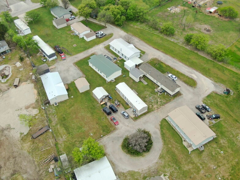 More Photos Of 4612 County Road 616, Alvarado Multifamily For Sale