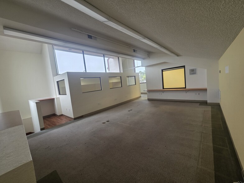 More Photos Of 3892 State St, Santa Barbara Medical For Lease