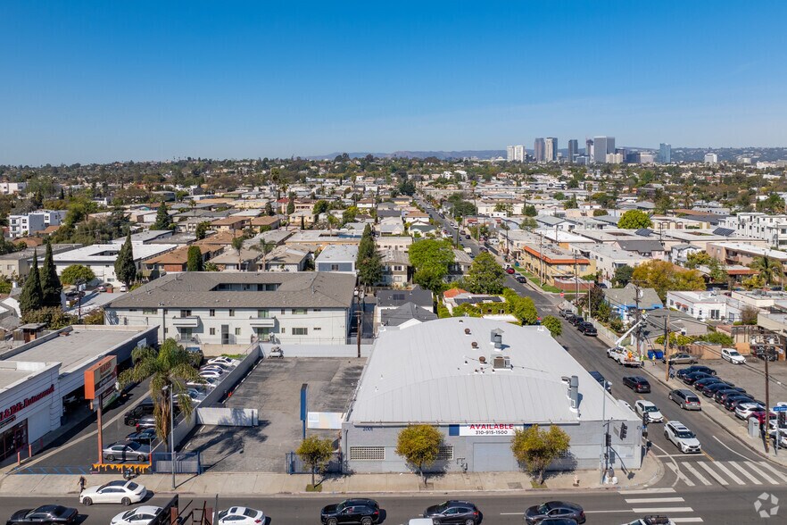 More Photos Of 2001 S La Cienega Blvd, Los Angeles Warehouse For Lease