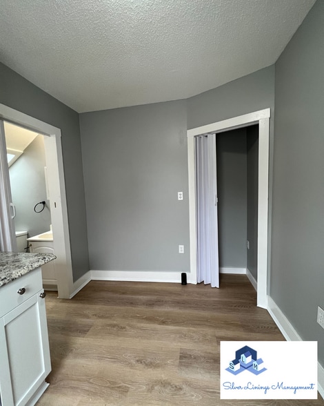 More Photos Of 34 Marshall St, Putnam Apartments For Sale