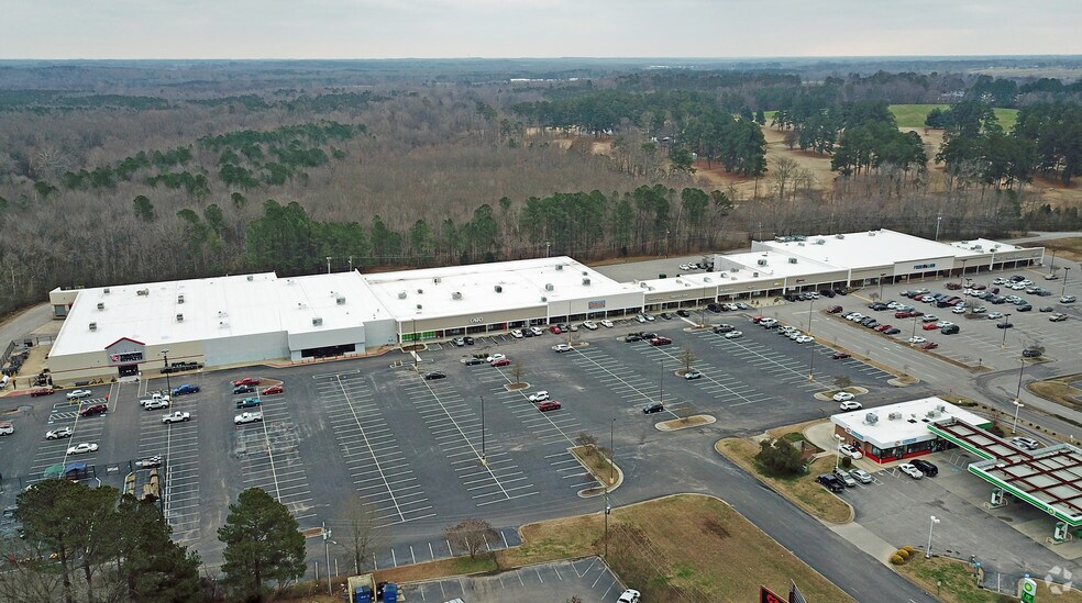 More Photos Of 279-339 S Bickett Blvd, Louisburg General Retail For Lease