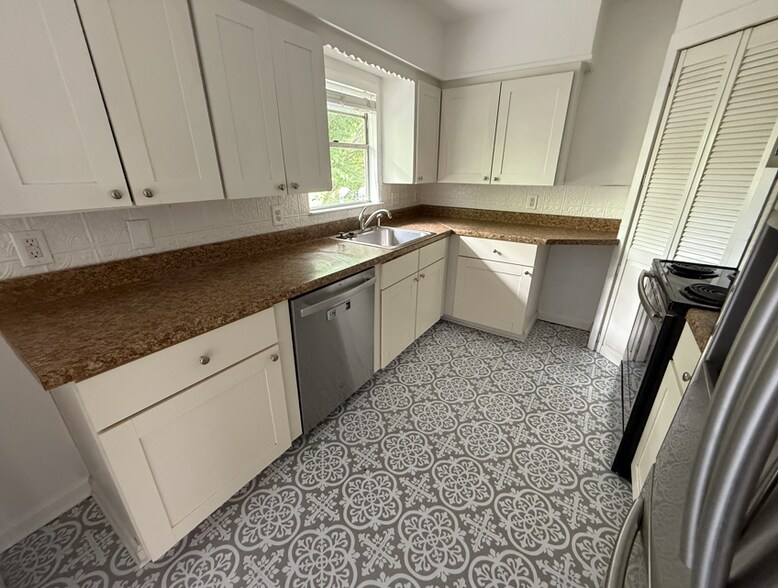 More Photos Of 203 Heard St, McKinney Apartments For Sale