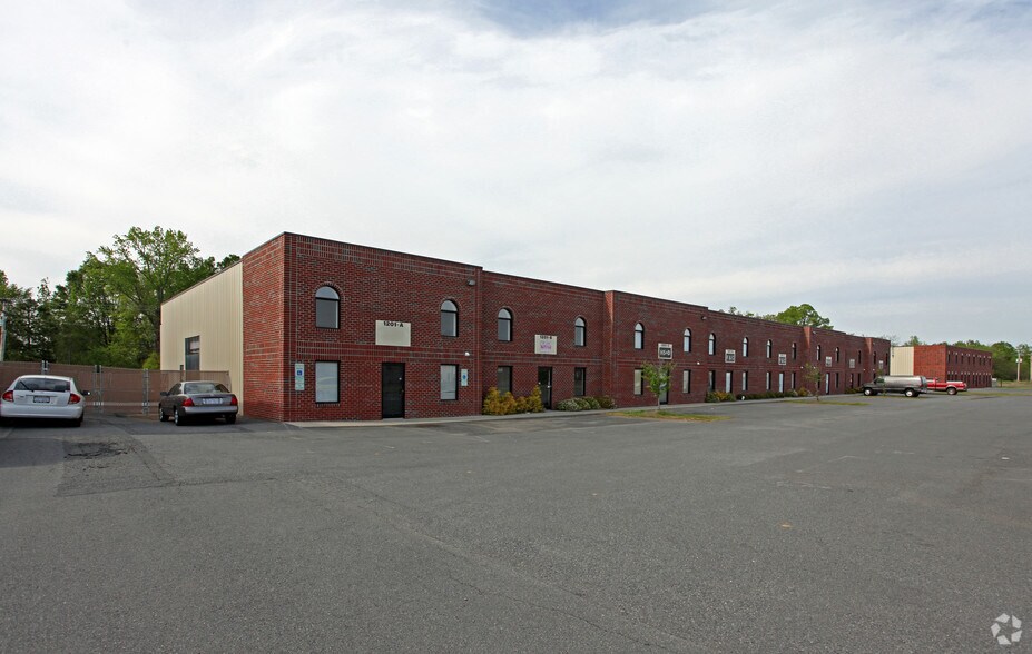Primary Photo Of 1201 Technology Dr, Indian Trail Light Distribution For Lease