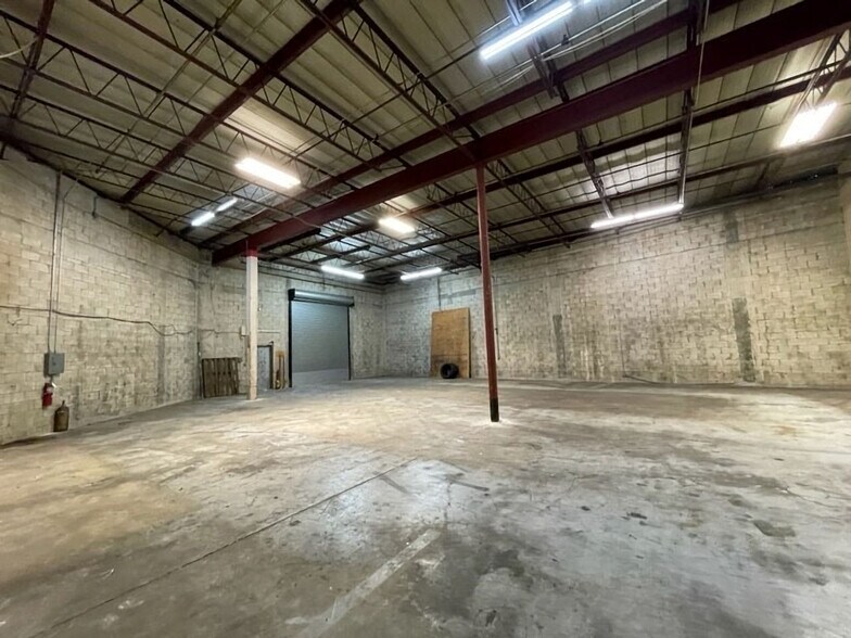 More Photos Of 1301 SW 2nd St, Pompano Beach Warehouse For Sale