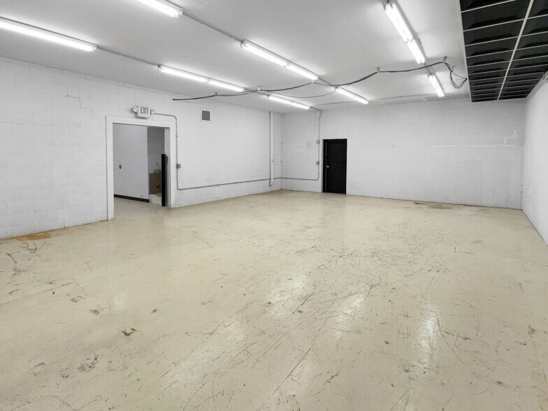 More Photos Of 10 Lafayette St, Washington Storefront Retail Office For Sale