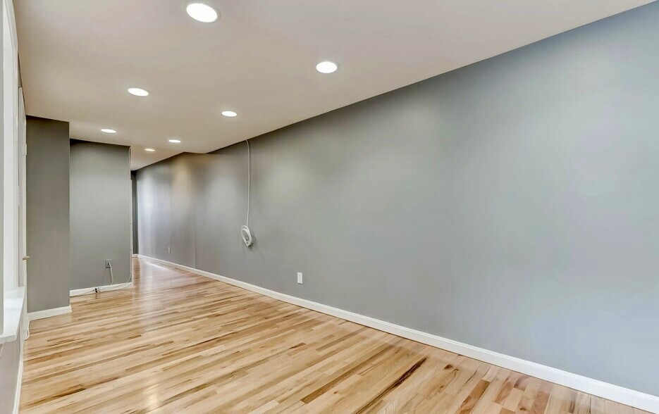 More Photos Of 1049 S Charles St, Baltimore Storefront Retail Residential For Sale