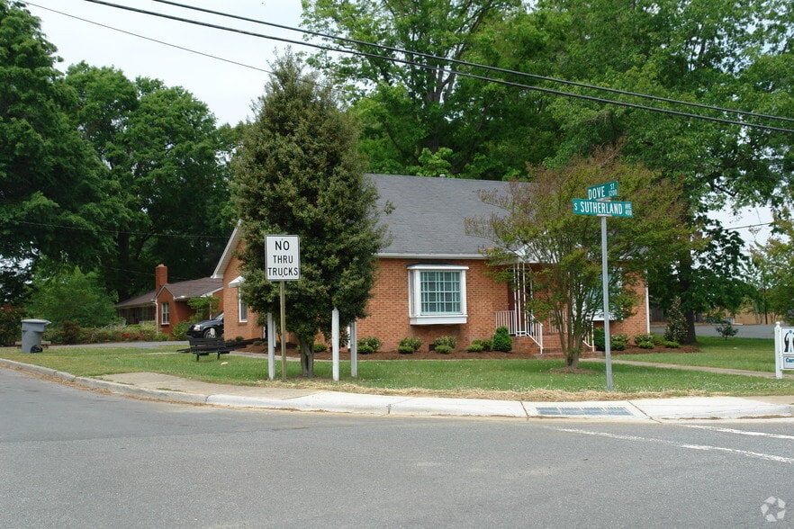 Primary Photo Of 412 S Sutherland Ave, Monroe Medical For Lease