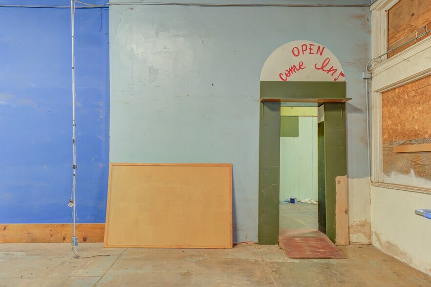 More Photos Of 1301 Buddy Holly Ave, Lubbock Warehouse For Lease