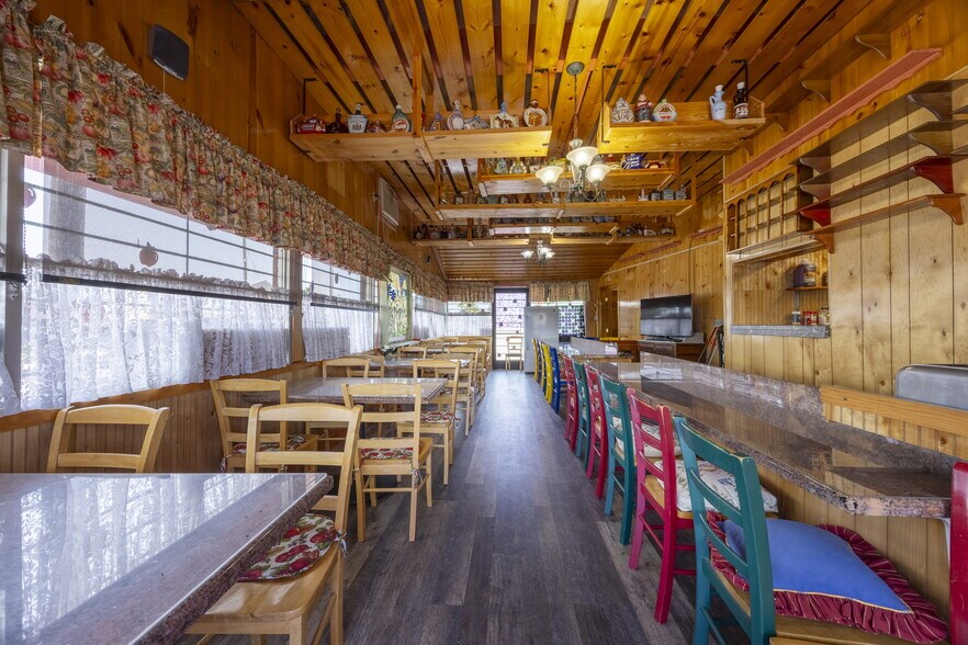 More Photos Of 815 Main Ave, Tillamook Hotel For Sale