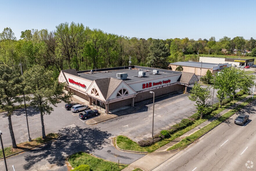 More Photos Of 4183 Kirby Pky, Memphis Freestanding For Sale