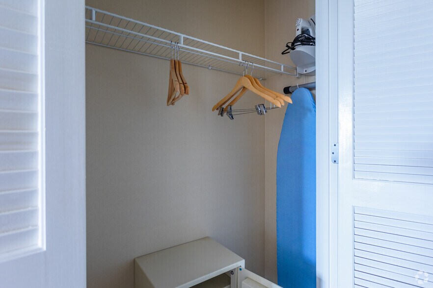 More Photos Of 139 Bradford Blvd, Santee Hotel For Sale