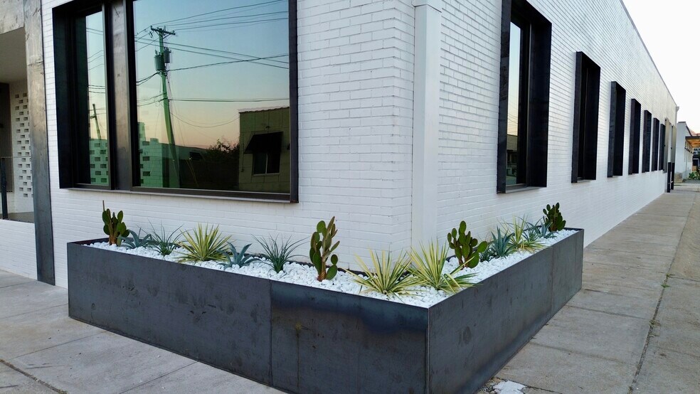 More Photos Of 100 Howell St, Dallas Office For Lease