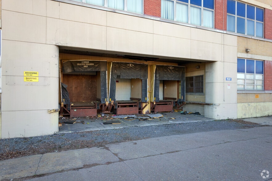 More Photos Of 1405-1447 Saint Paul St, Rochester Office For Lease