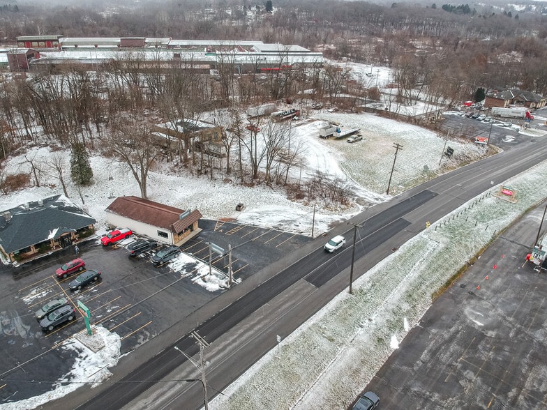 More Photos Of 1909 E Washington St, New Castle Freestanding For Sale
