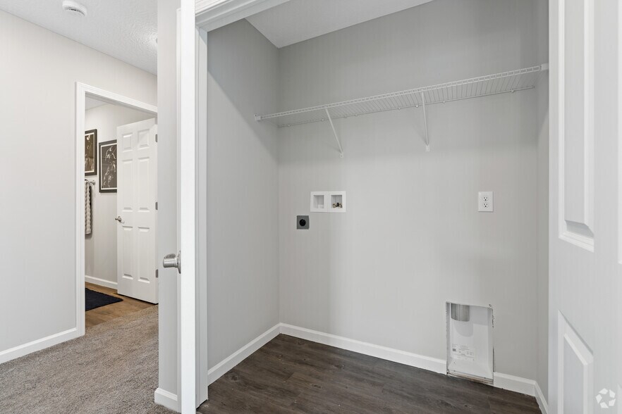 More Photos Of 11 Woodford Way, Pataskala Apartments For Sale