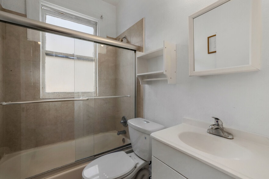 More Photos Of 114 Menores Ave, Coral Gables Apartments For Sale