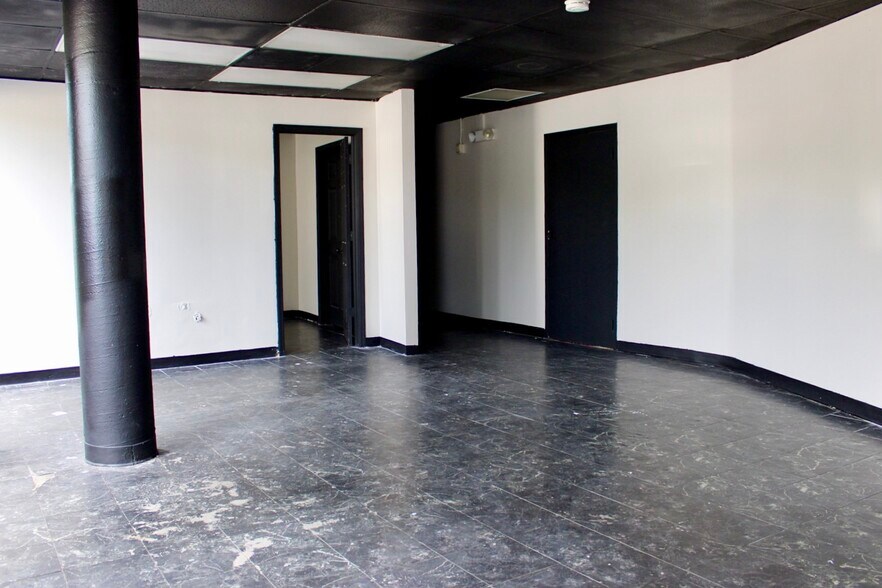 More Photos Of 2300 S Orange Blossom Trl, Orlando Office For Sale