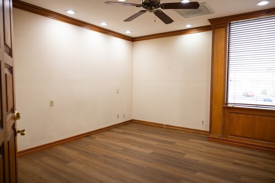 More Photos Of 10225 W Thunderbird Blvd, Sun City Medical For Sale