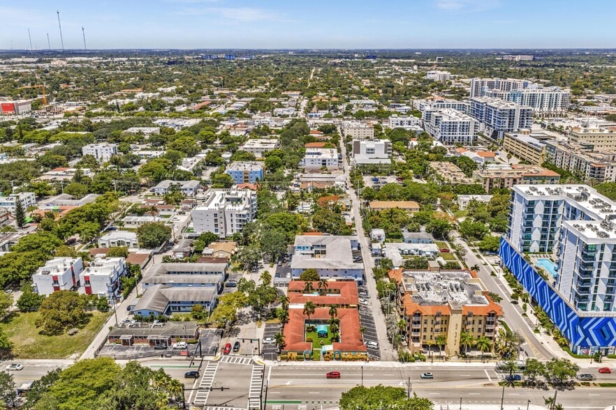 More Photos Of 418 S Federal Hwy, Hollywood Hotel For Sale