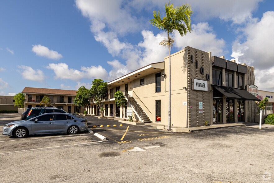 Primary Photo Of 1100 E Oakland Park Blvd, Oakland Park Storefront Retail Residential For Lease