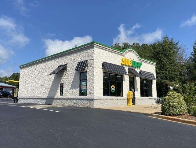 More Photos Of 918 S Mechanic St, Pendleton General Retail For Sale