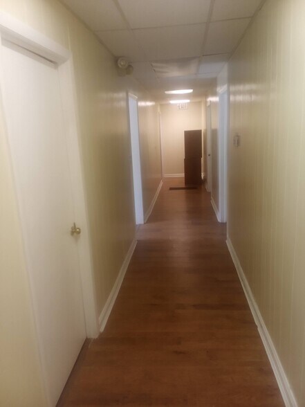 More Photos Of 604 S Oakwood Ave, Beckley Loft Creative Space For Sale