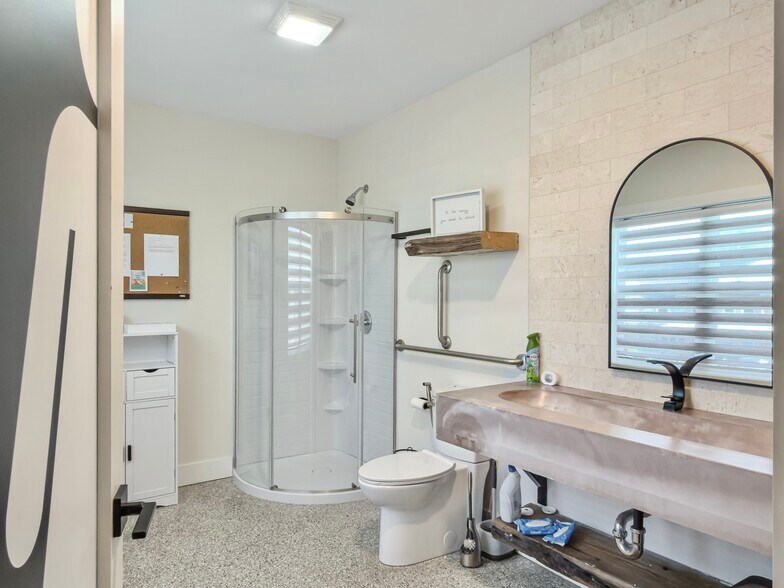 More Photos Of 668 Marina Dr, Charleston Medical For Sale