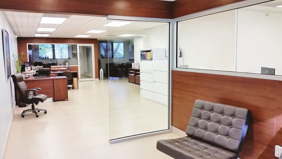 More Photos Of 1650-1680 NW 95th Ave, Miami Warehouse For Sale