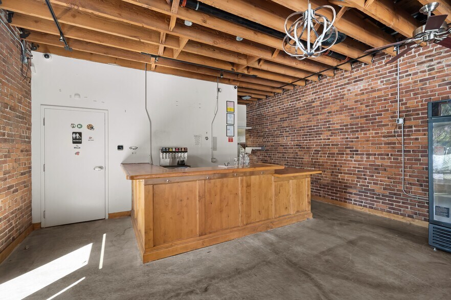 More Photos Of 1131 Broad St, San Luis Obispo Restaurant For Sale