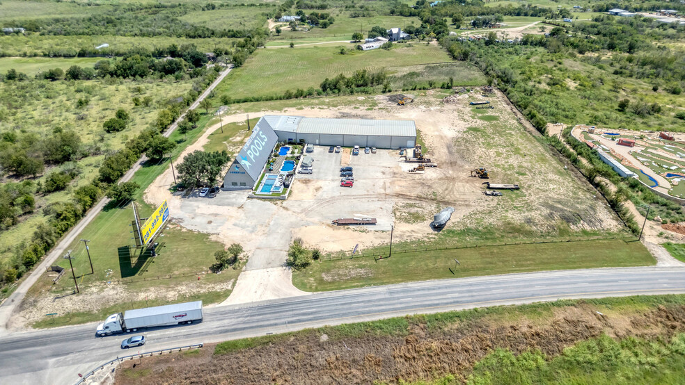 Primary Photo Of 7570 IH - 35 fwy, New Braunfels Office For Sale