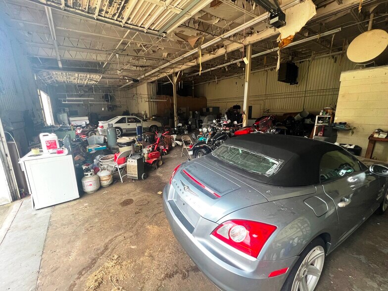 More Photos Of 2307 S Boston Rd, Danville Flex For Sale