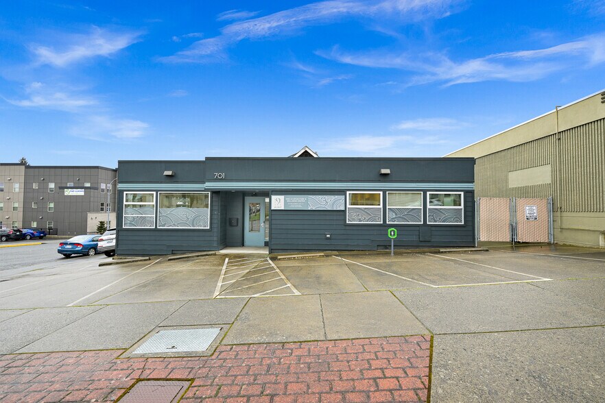 More Photos Of 701 E Holly St, Bellingham Office For Sale