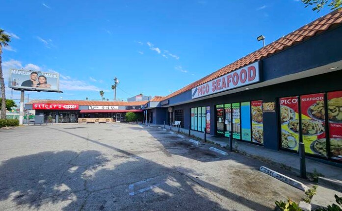 More Photos Of 3601-3607 W Pico Blvd, Los Angeles Bar For Sale