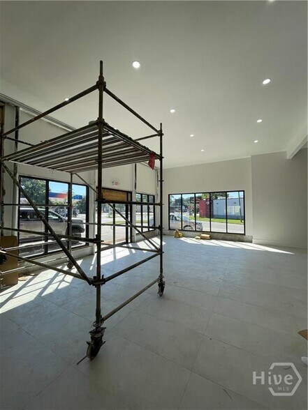 More Photos Of 2309 Skidaway Rd, Savannah Storefront For Lease