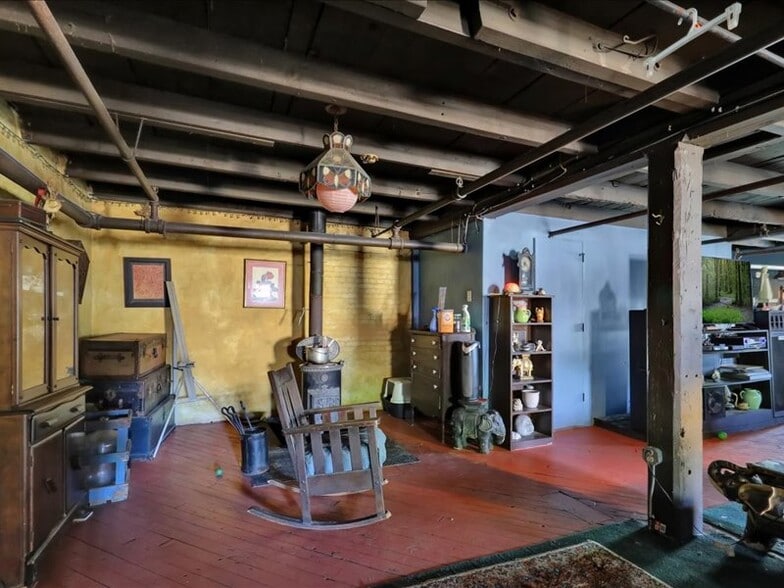 More Photos Of 1524 Friedensburg Rd, Reading Storefront Retail Residential For Sale