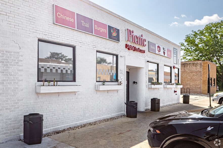 More Photos Of 4131-4133 N Rockwell St, Chicago Manufacturing For Lease