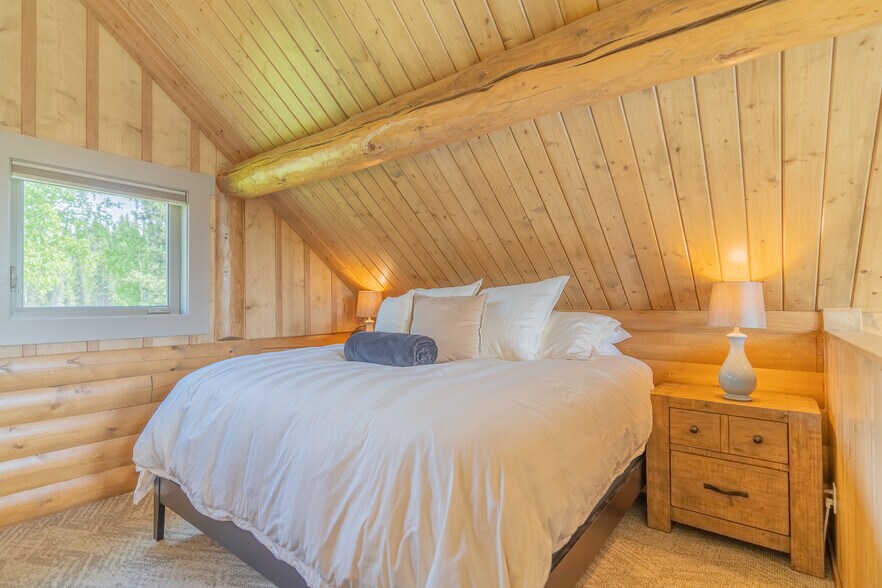 More Photos Of Quartz Lake, Delta Junction Lodge Meeting Hall For Sale