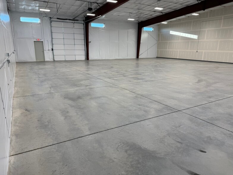 More Photos Of 301 N 1300 E, Lewiston Flex For Lease