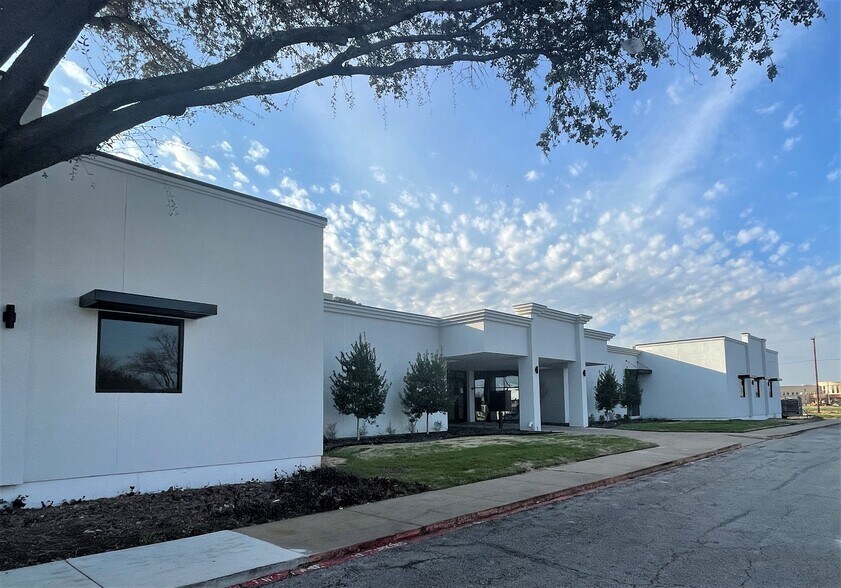 More Photos Of 4105 City Point Dr, North Richland Hills Office For Lease