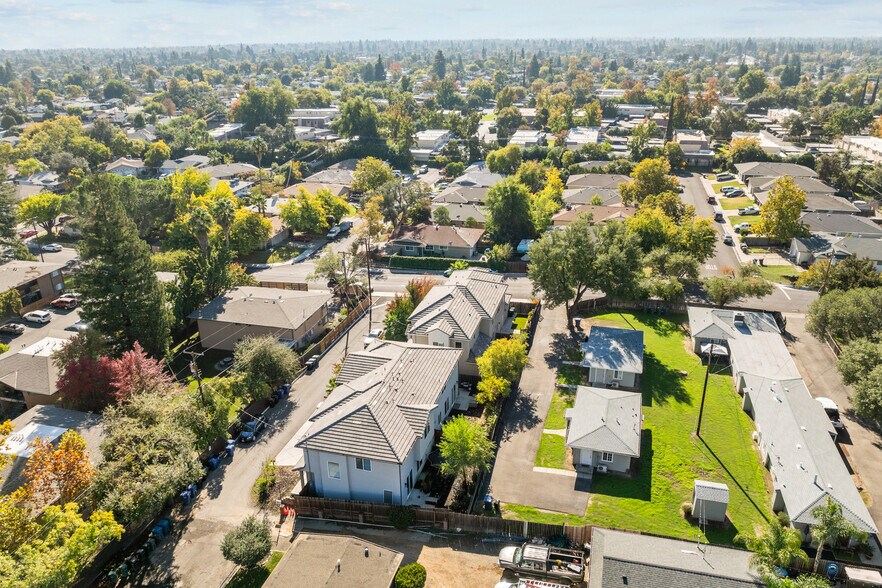 More Photos Of 5841 Del Campo Ln, Carmichael Multifamily For Sale