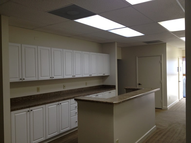 More Photos Of 1861 SE Port St Lucie Blvd, Port Saint Lucie Medical For Lease